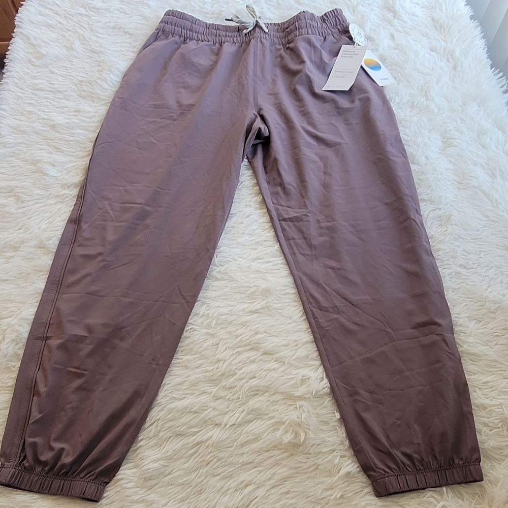 Vuori Women's Weekend Jogger Size L NEW W/ TAGS